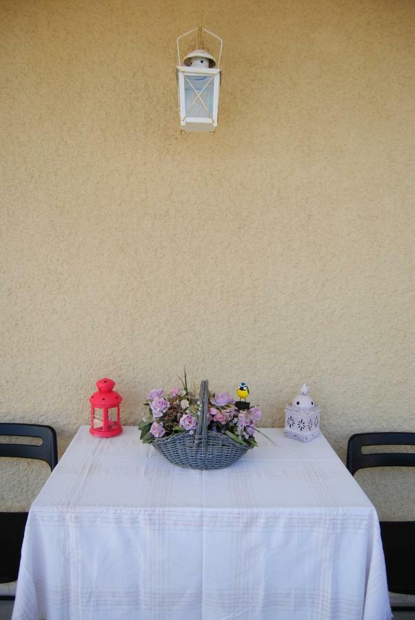Apartment By The Beach Kalamata Exterior photo